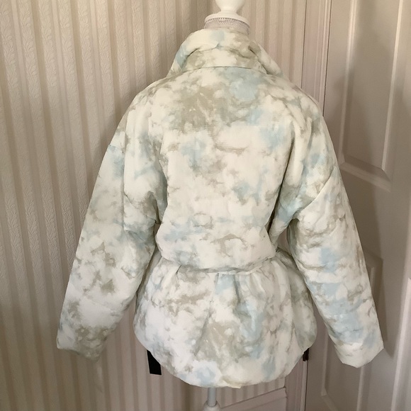 Blank NYC Perfect Day Belted Watercolor Puffer Jacket Size M - Picture 10 of 15